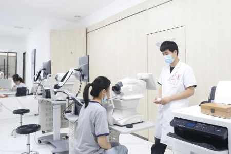 斜視手術可以和近視手術一起做嗎？