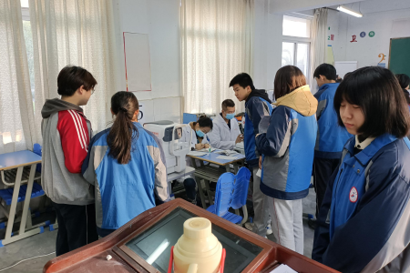 沃瑞眼科走進安慶九中，開展眼健康公益體檢活動